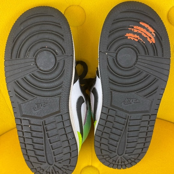 Nike Air Jordan 1 Mid TD Size 9C Pastel Black Volt Green Glow shoes. - Picture 8 of 8